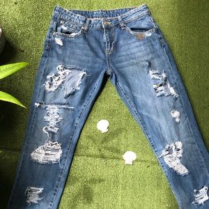 Ripped Zara Jeans 👖